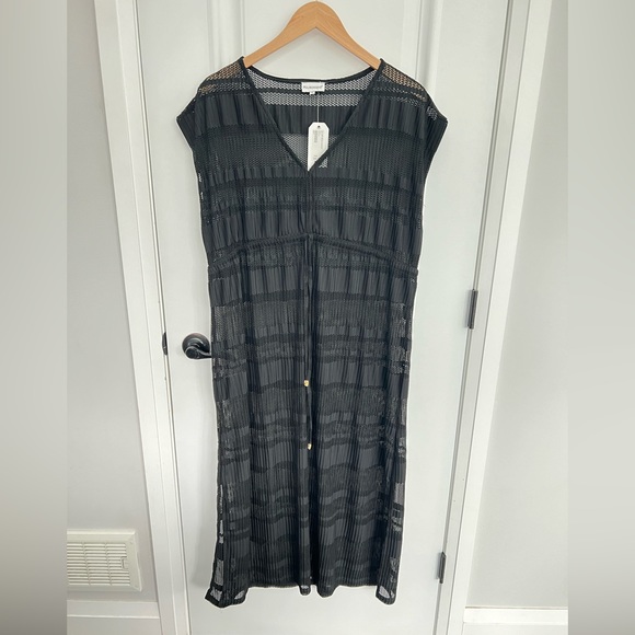 Pia Rossini cover up - Picture 1 of 2